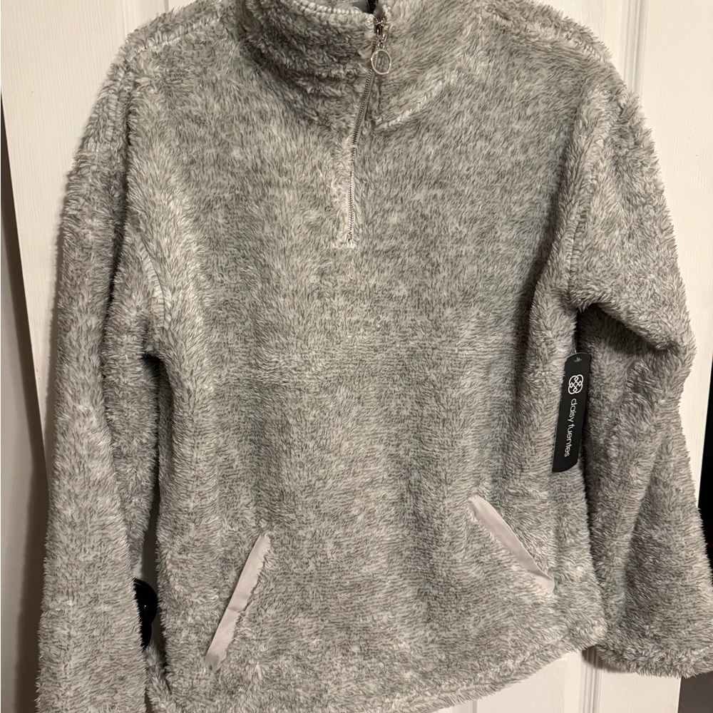 NWT! Daisy Fuentes Cozy Gray 1/4 Zip Fleece Pullover